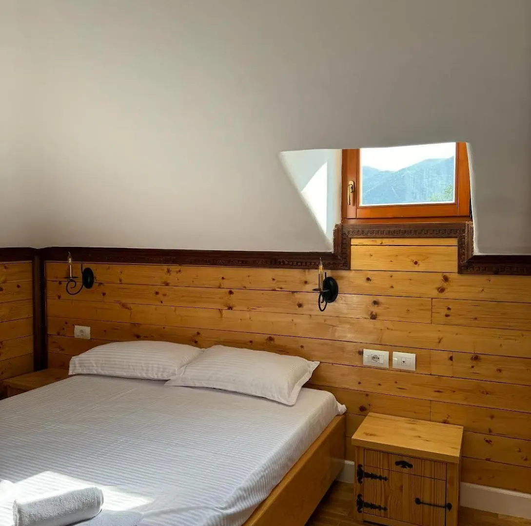 Hotel Mari'S Guesthouse Tepelene