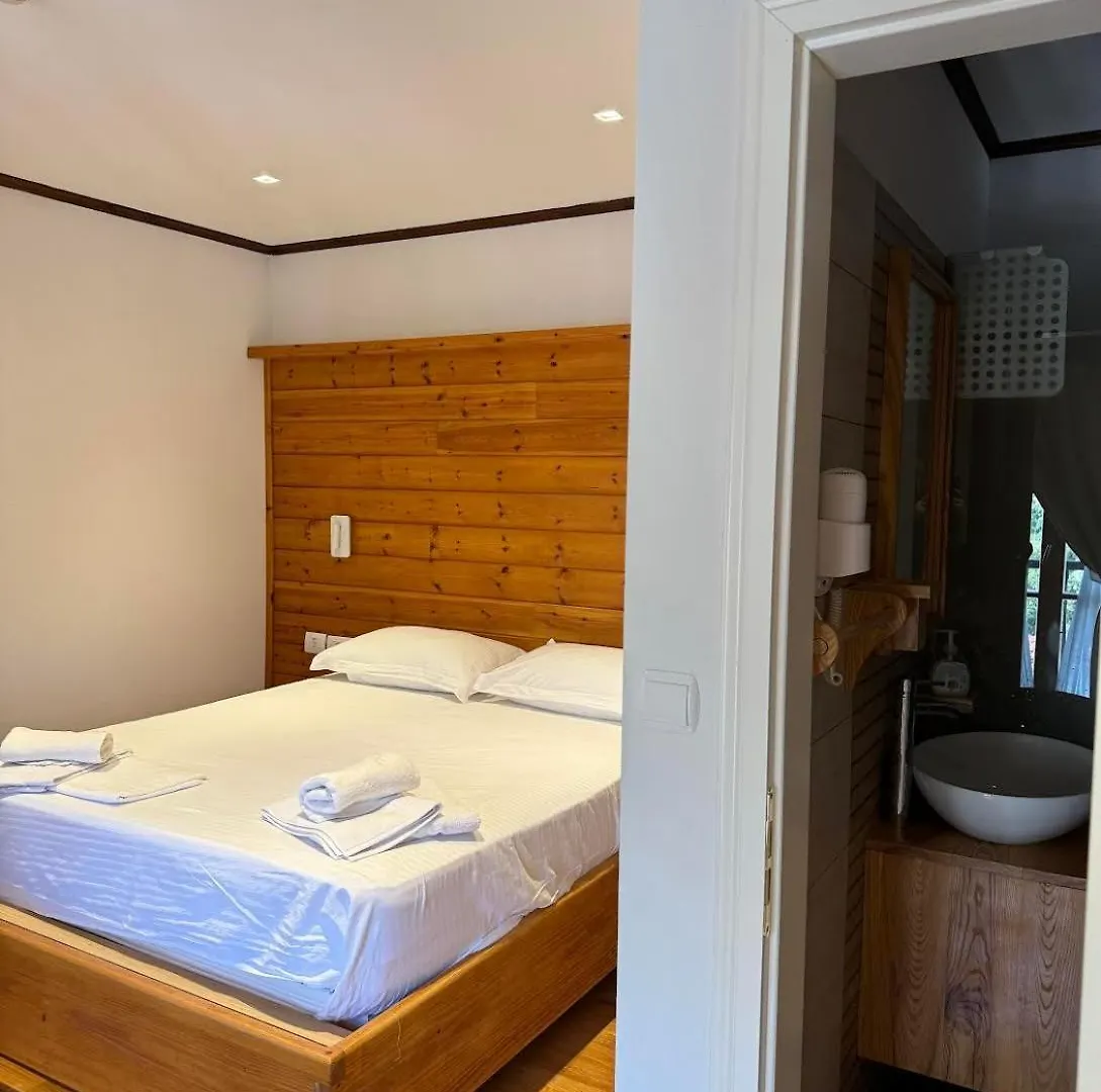 Hotel Mari'S Guesthouse Tepelene