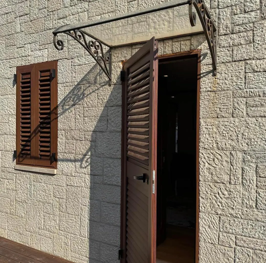 Hotel Mari'S Guesthouse Tepelene