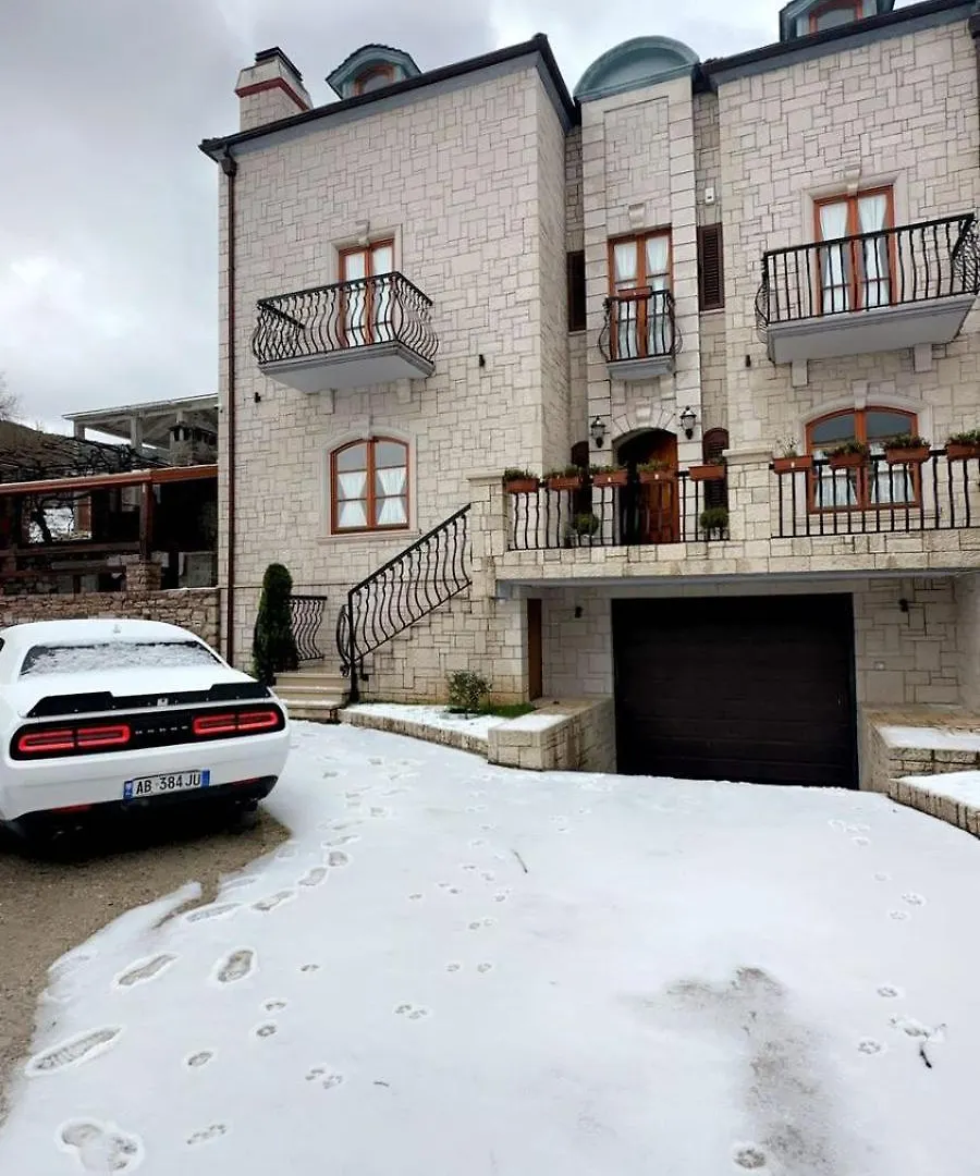 Mari'S Guesthouse Tepelene